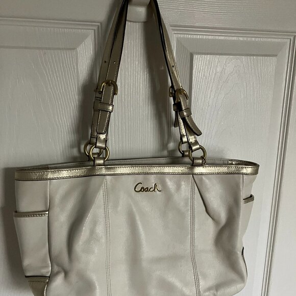COACH Cream & Gold Purse - Picture 1 of 8